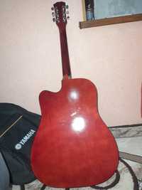 Yamayha gitarasi
