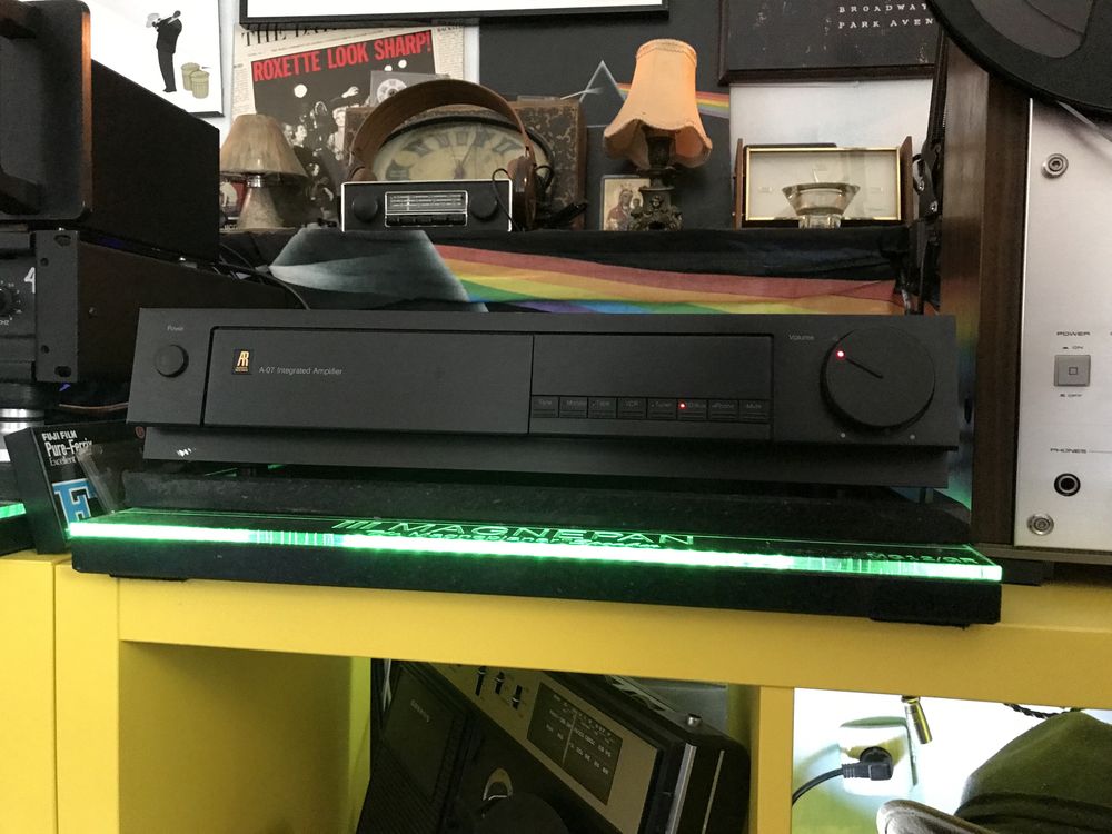 Amplificator Acoustic Research A 07