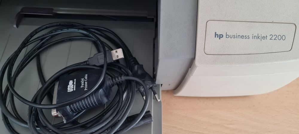 Принтер Hp business inkjet 2200 + нови печатащи глави