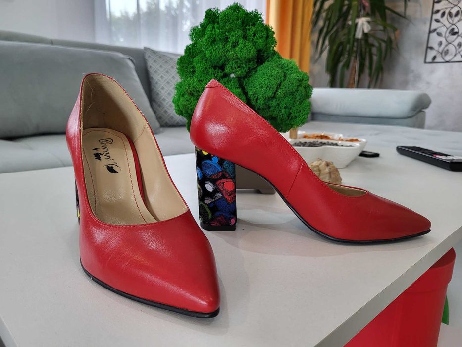 Pantofi piele naturala Corvaris Marimea 35 Negru si Rosu