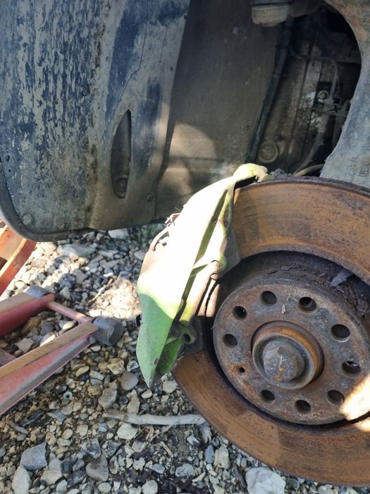 Предни Спирачни апарати за Ауди А6 Ц5 2.7 битурбо