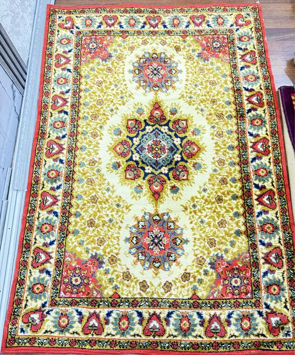 Ковры шерстяные в идеальном состоянии