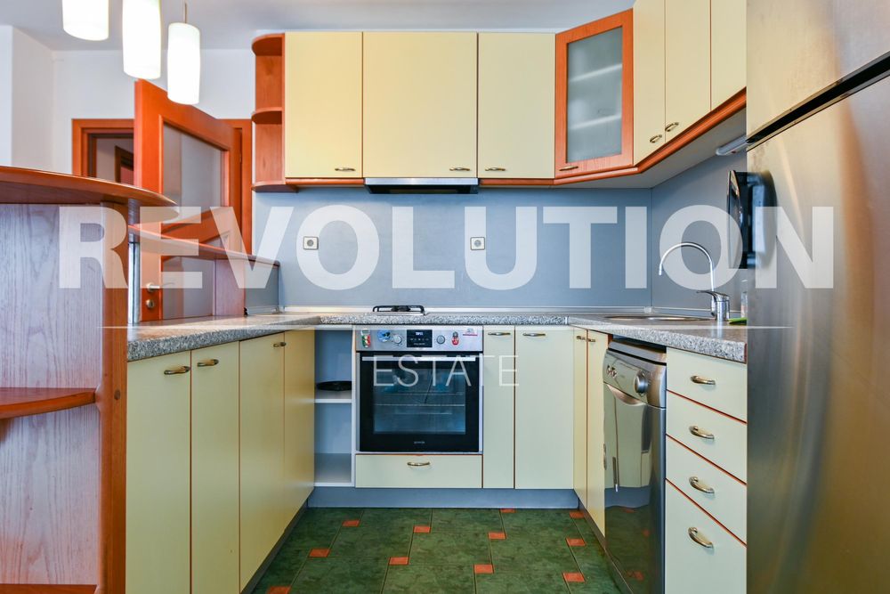 Дава се под наем Многостаен апартамент в София, Стрелбище - 117 кв.м за 650 € - Снимка #4