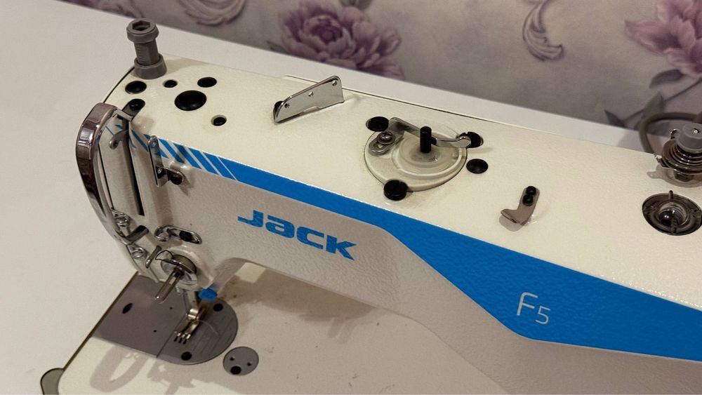 Jack f5 tikuv mashinasi srochna sotiladi