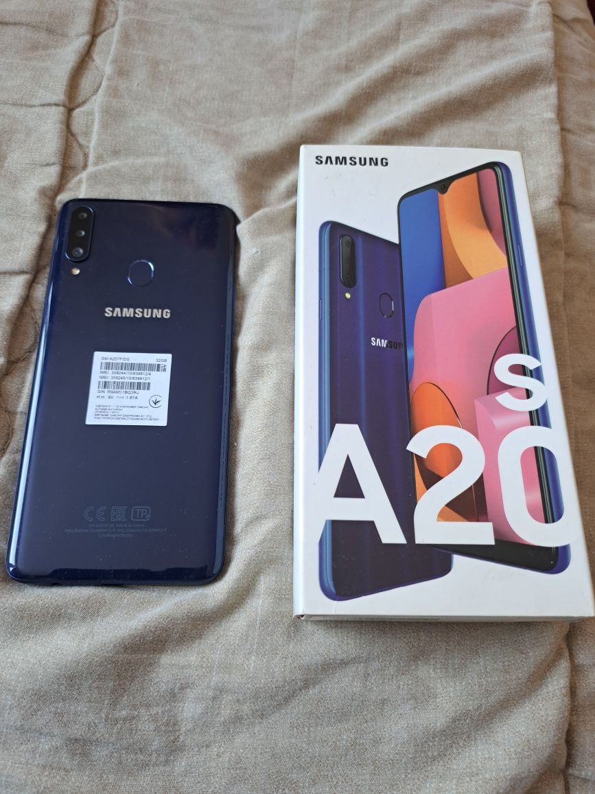 Смартфон Samsung Galaxy A20s