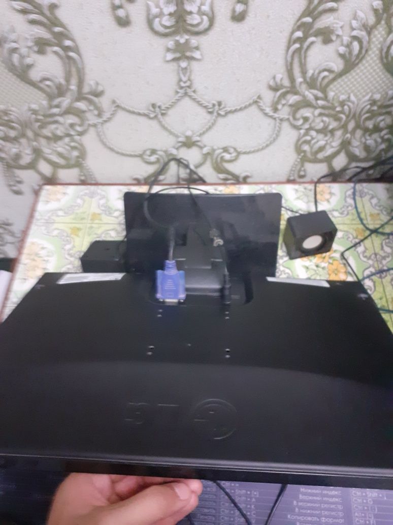 Монитор Lg flatron E1948, видеокарта GT220 1GB