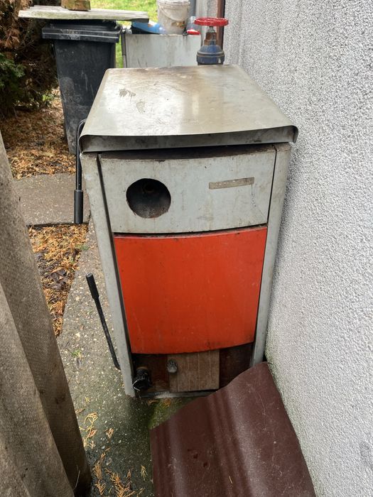 Vand centrala pe lemne