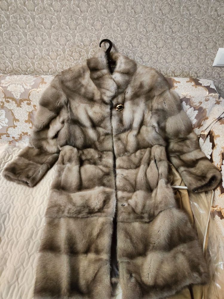 Продам норковую шубу