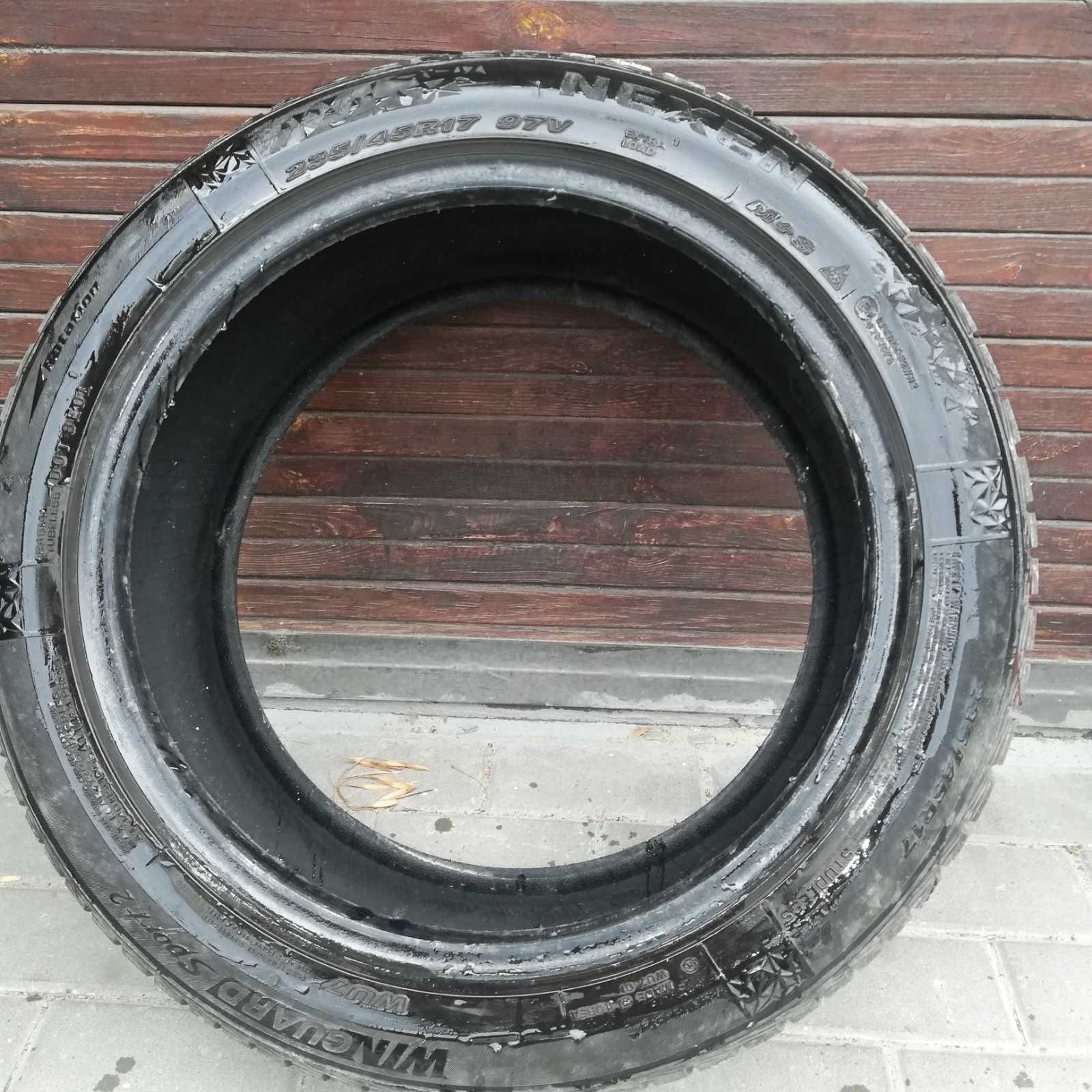 Зимни гуми като нови - 4 броя 235/45 R17 NEXEN Winguard Sport 2