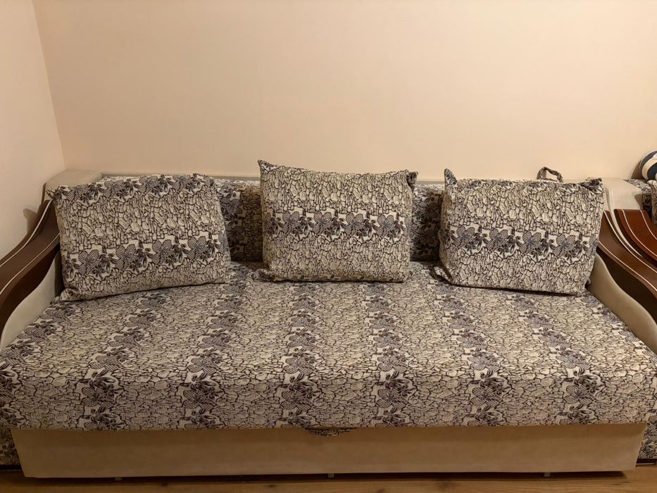 REZERVAT!!! SET Canapea + 2 fotolii + Perne
