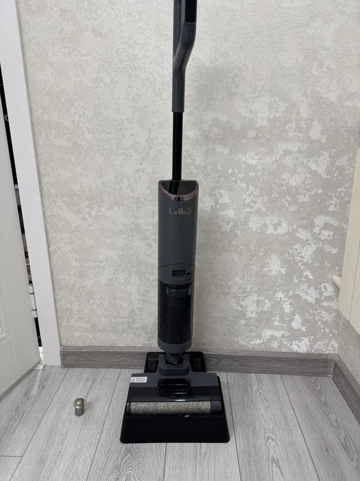 Продаю пылесос, новая, запаски имеется, поломоющий, ковры чистит