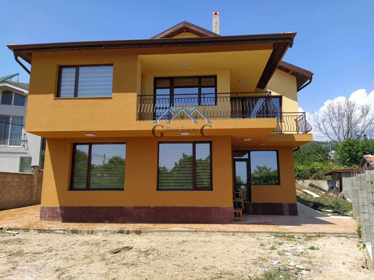 Продава се Къща в Варна, Левски - 245 кв.м за 1919 €/кв.м - Снимка #21