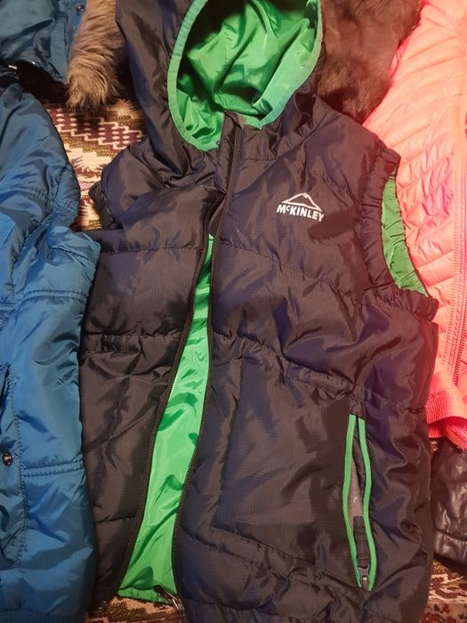 Зиимни якета и грейки/пухенки размер 10 г.