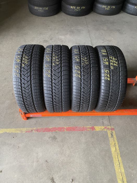 Avelope iarna 225/45/18 Pirelli Sottozero 3 RFT 225 45 18 R18