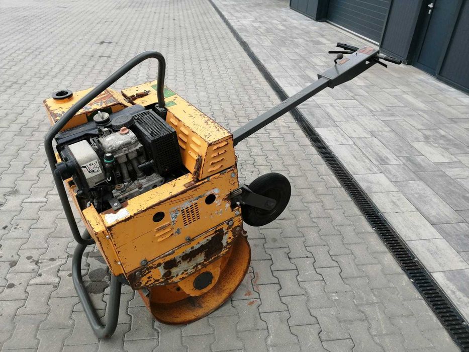 Mini cilindru vibro-compactor Mecalac-Terex MBR71