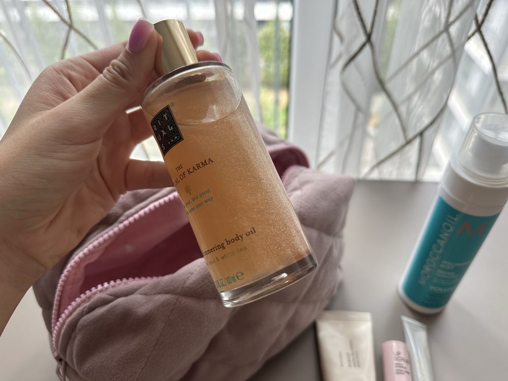 Козметика Rhode, Moroccanoil, Kiko Milano, Beauty of Joseon, несесер