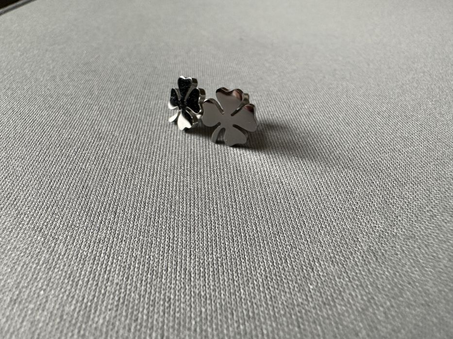 Обеци от медицинска стомана - различни модели