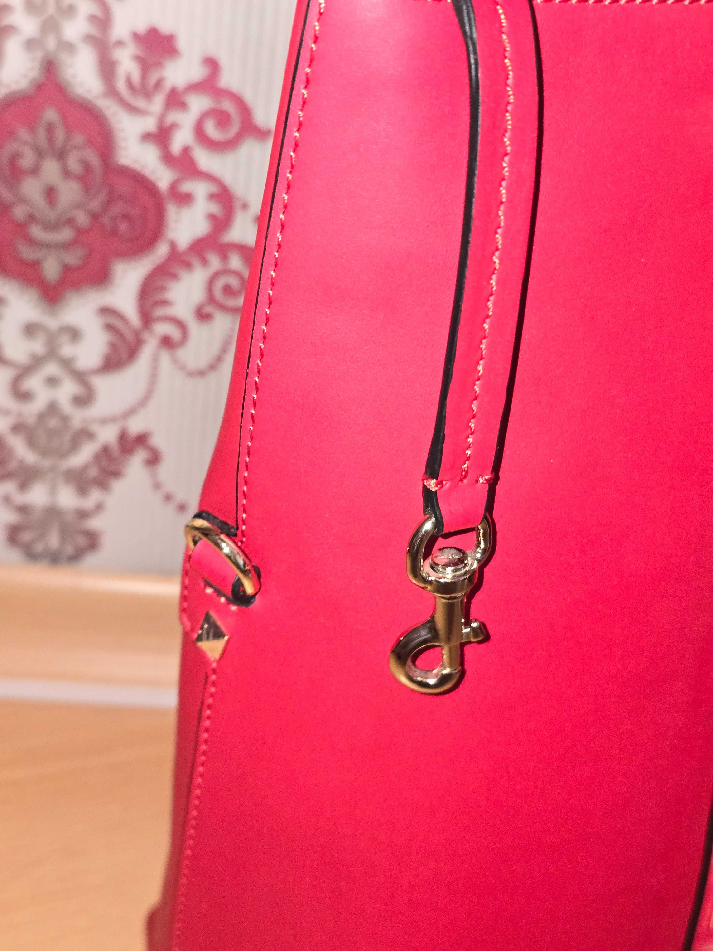 Valentino Garavani Rockstud оригинална дамска чанта