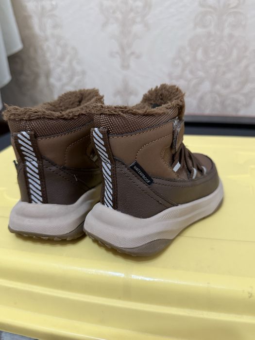 Ботиночки с мехом hm