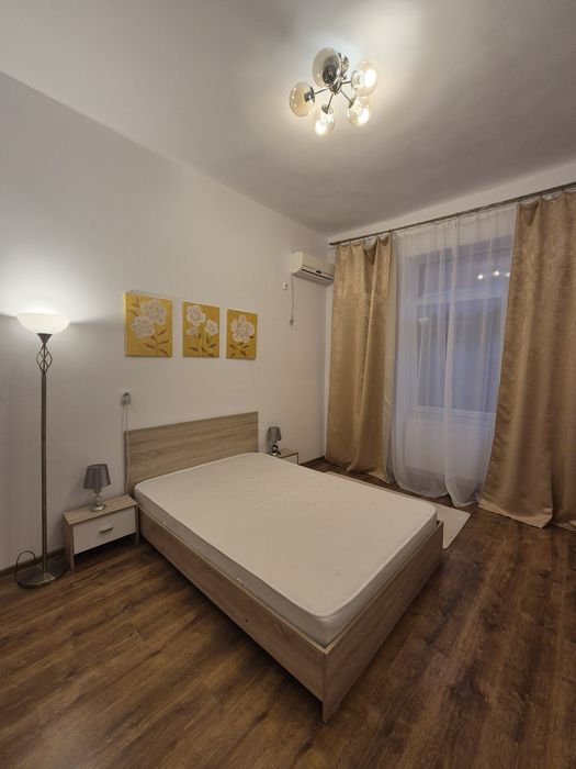 Închiriez garsoniera central