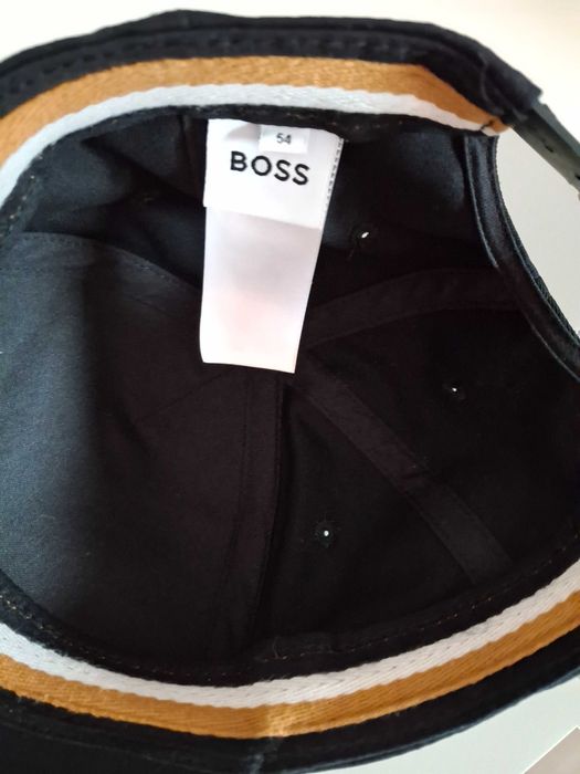 Șapcă Boss nefolosită