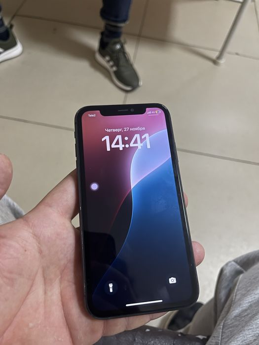 продам айфон 11 64гб