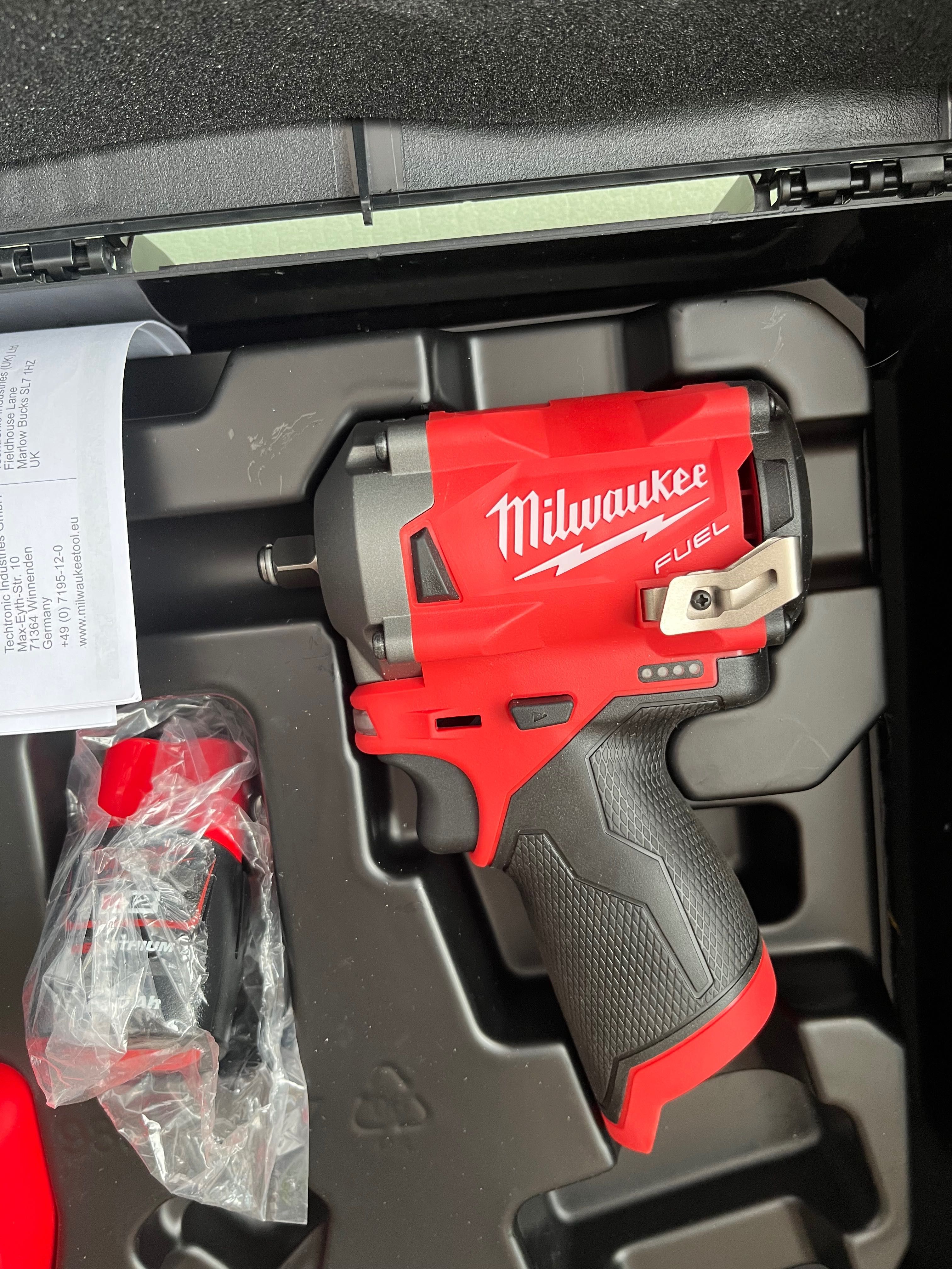 Гайковерт Milwaukee 12V 339Nm M12FIW38 3/8 захват