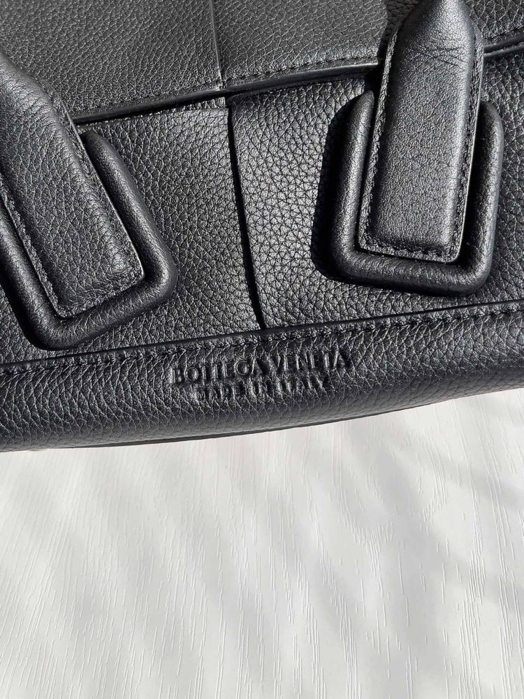 Geanta Bottega Veneta Arco