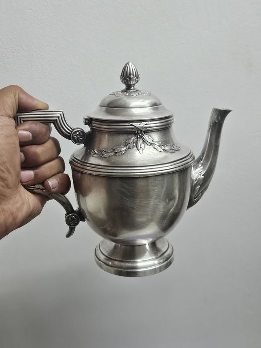 Посребрен френски чайник