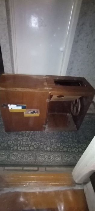 Тикув машинаси тепки жовони билан зудлик билан сотилади