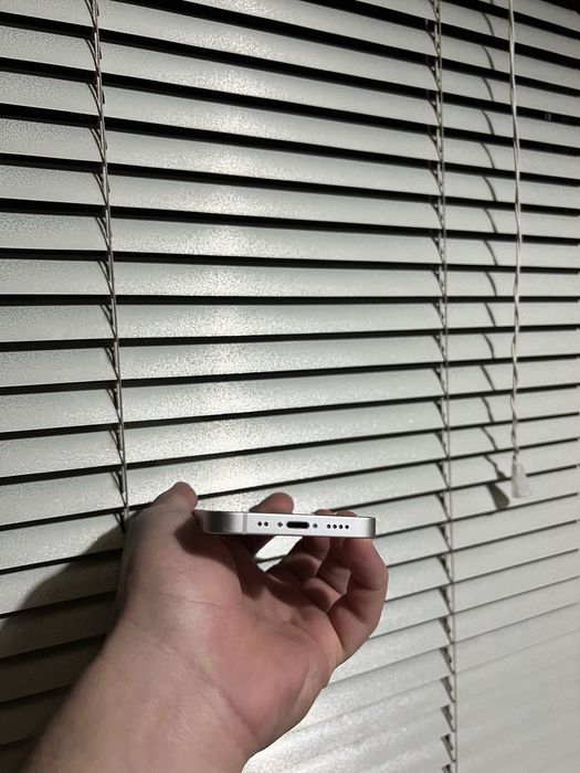 Iphone 13 mini white