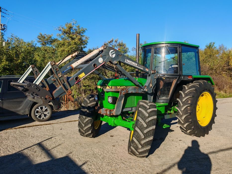 Tractor John Deere 1640 cu încărcător frontal faucheux