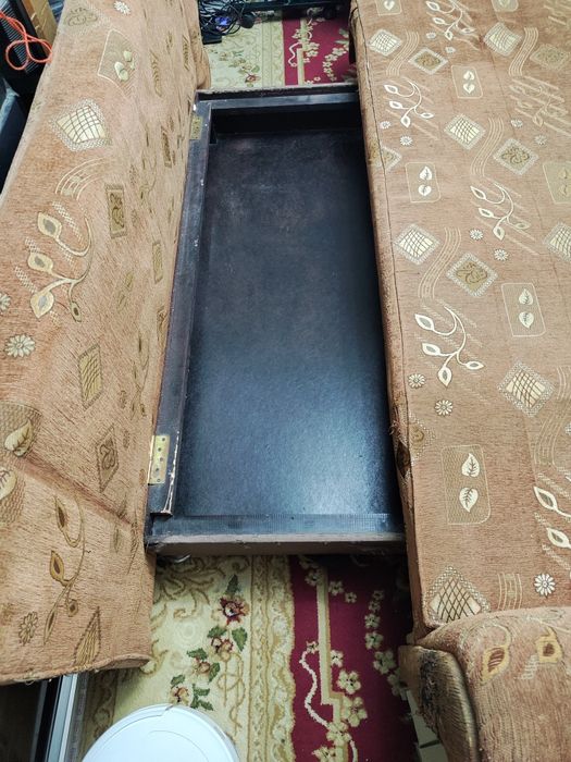 Продам диван-кровать(рояль) с сундуком