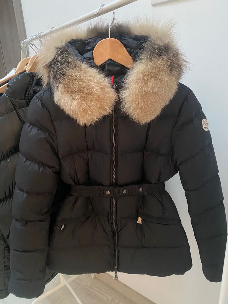 Pe comanda Geaca Moncler Dama 2024 blana naturala