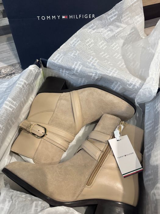 Tommy Hilfiger
Боти Elevated Essential Midheel Boot