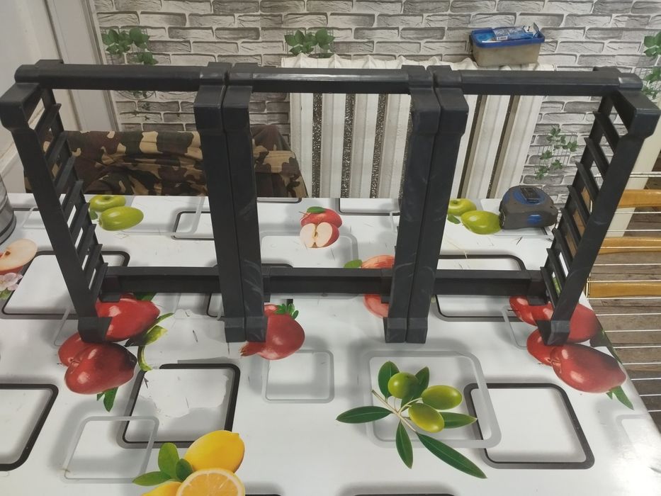 Подставка для видеокассет и ДВД