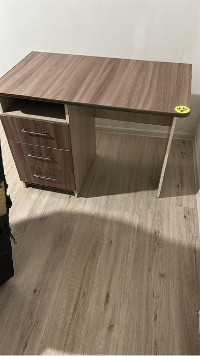 Отдам стол бесплатно