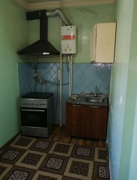Сдаётся квартира . ДСК ( базарчик )