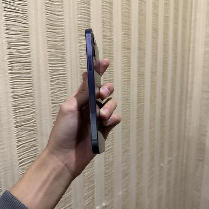 iphone 12 black + bonus lar