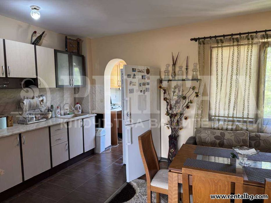 Дава се под наем Тристаен апартамент в Пловдив, Център - 100 кв.м за 459 € - Снимка #6