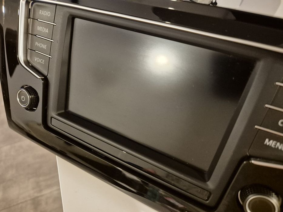 Display MIB 2 6.5 inch + rama originala Piano black, impecabila