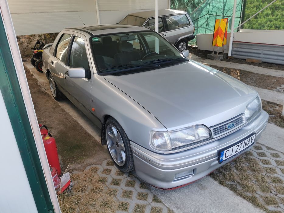 Ford Sierra Ford Sierra Ghia RATE teren parcare judetul Cluj