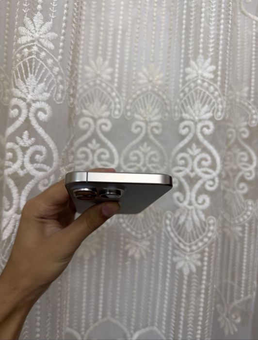 Iphone 15 pro max 92% yomks