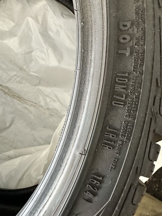 Продавам зимни  гуми Good Year 245/35/20