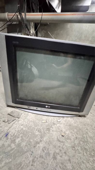 LG telivizor sotladi