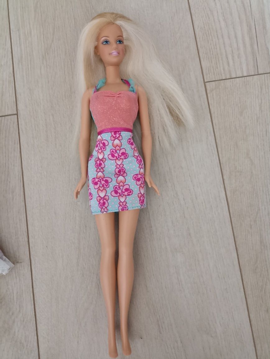 Păpușa originala Barbie