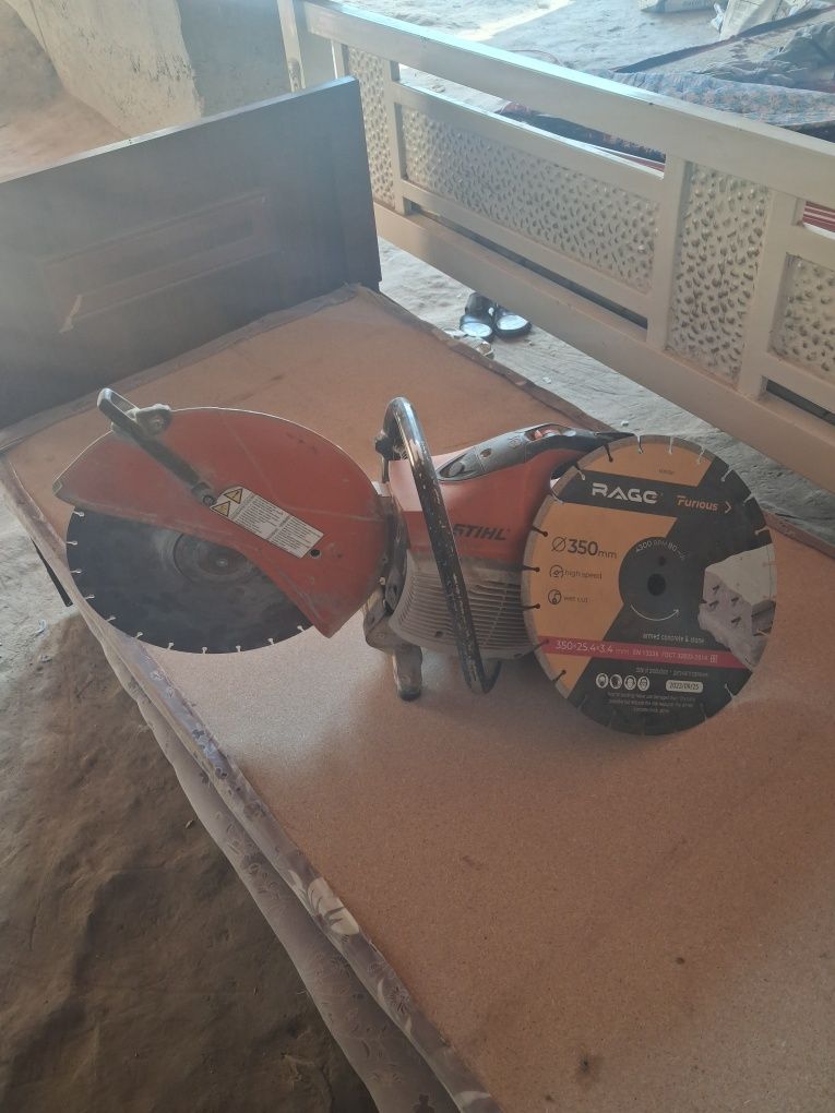 STIHL Binzaris beton pilitka asvatlarni kesadi