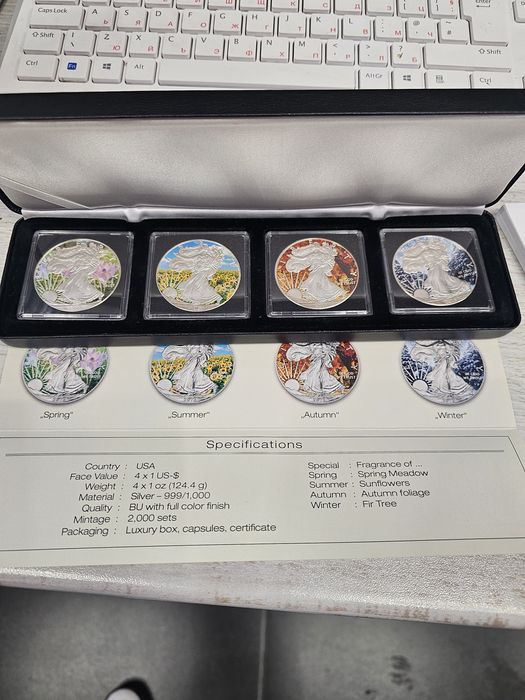 Колекция сребърни монети идеален подарак по повод празниците