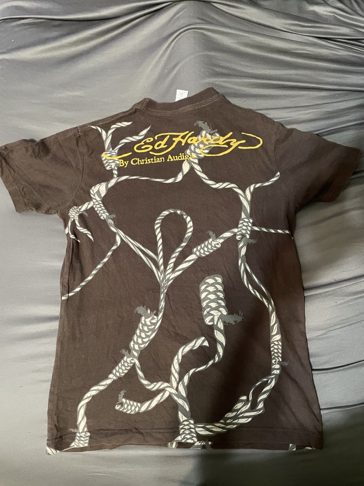 Продава се оригинална Ed Hardy тениска от Christian Audigier