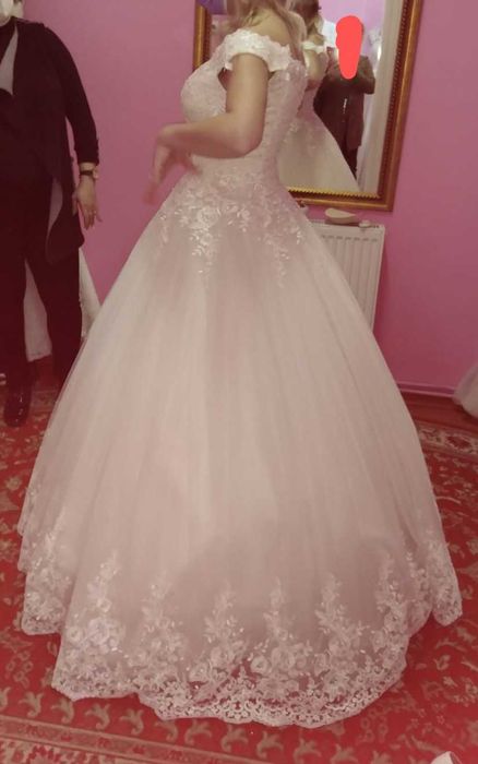 Rochie de mireasa NEPURTATA ! NOUA CU ETICHETA !!